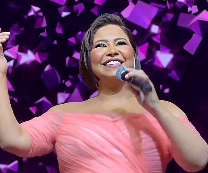   شيرين تُشعل ليالي دبي بأغانيها الرومانسية بحفل كامل العدد