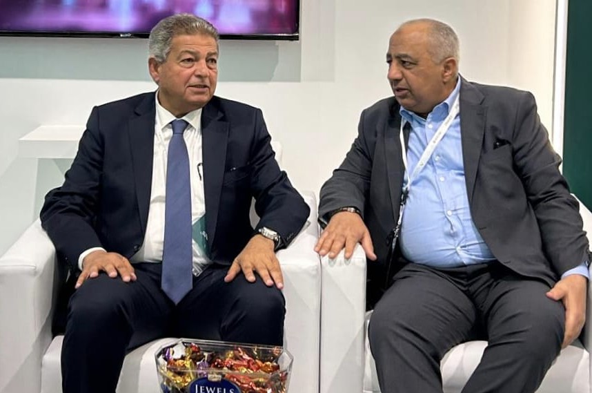 رئيس الأعلى للإعلام يلتقي رئيس مدينة الإنتاج الإعلامي بالمنتدى السعودي للإعلام