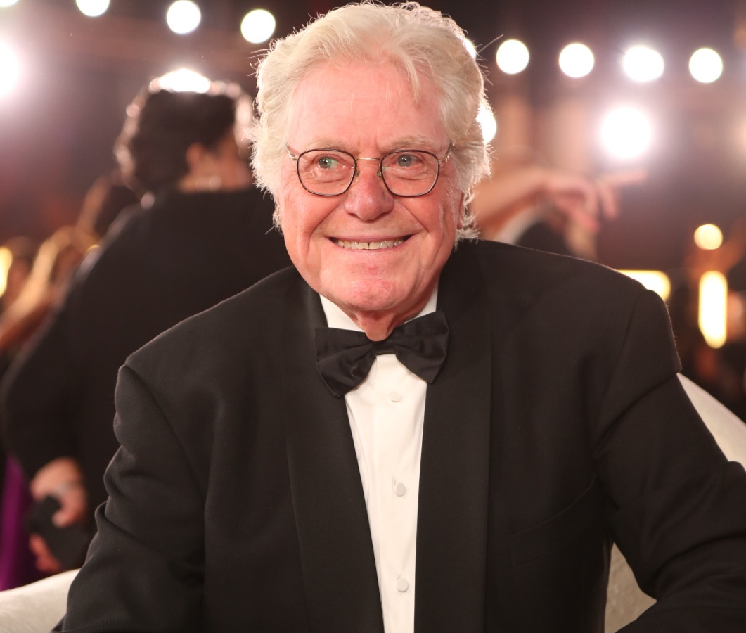 حسين فهمي يشارك في حلقة نقاشية عن “الترميم الرقمي”