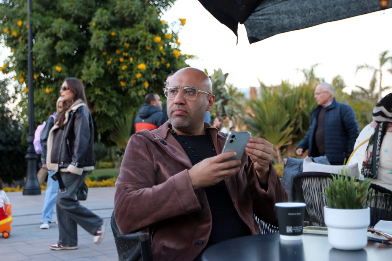 بعد 15 عامًا في السينما .. محمد سمير مبروك يدخل الدراما لأول مرة بـ«قطر صغنطوط»