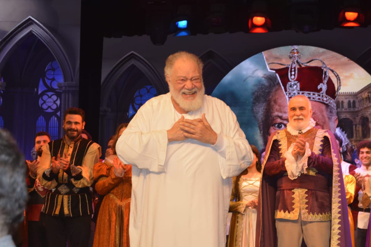 انطلاق عروض البيت الفني للمسرح بثاني أيام العيد.. و”كامل العدد” يرفع لافتته