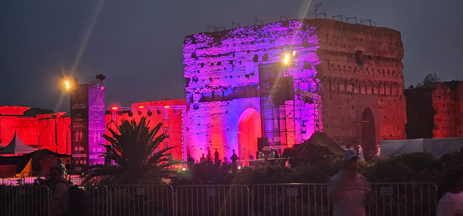 قصر البديع يحتضن نبض التراث المغربي بمهرجان الفنون الشعبية بمراكش